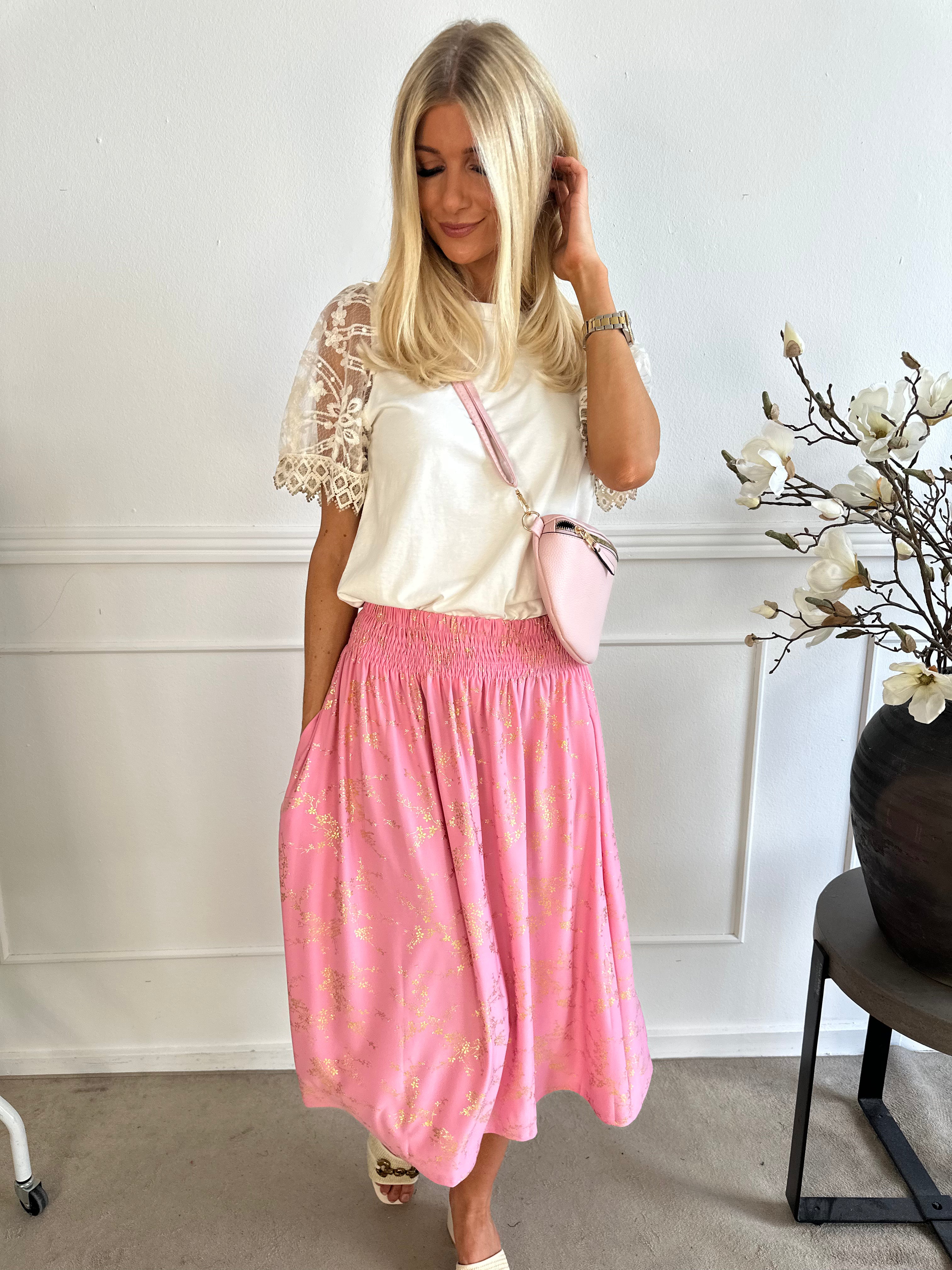 Pams Gold Midi Skirt - Nederdel i stretchy stof med lommer